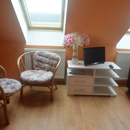 Rodinne Ubytovani - Family Accommodation Kobylice Εξωτερικό φωτογραφία